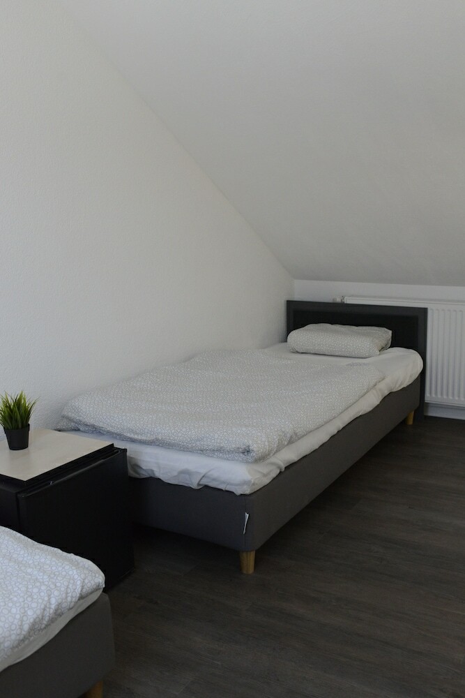 Pforzheim Ferienhaus 24-7