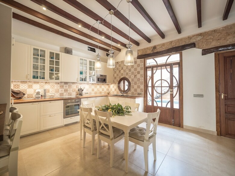 Apartamentos Cas Mercader By Alquilair