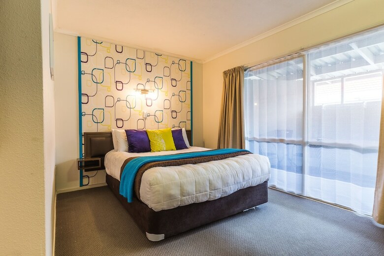 Rotovegas Motel
