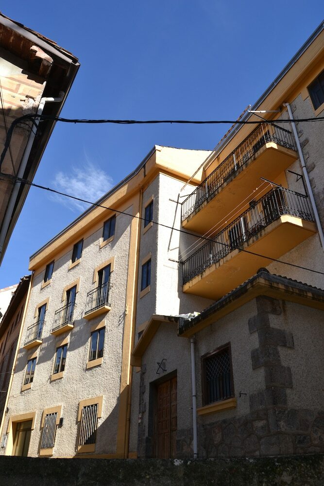 Pension Tres Puentes Anguiano