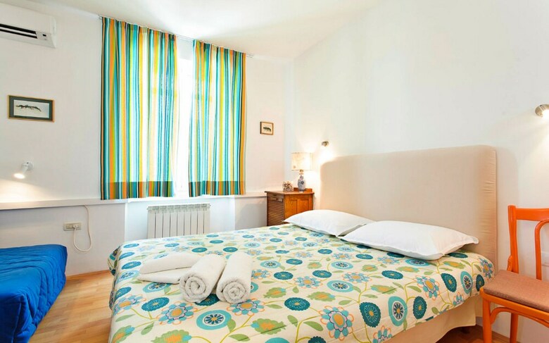 Antique Studio Apartments Split