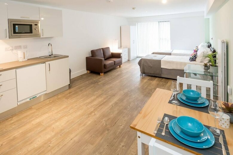 Brand New Studio Apartment In Central Oldham