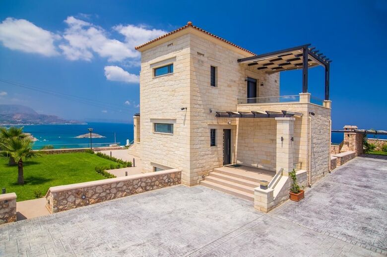 Philoxenia Luxury Stone Villa