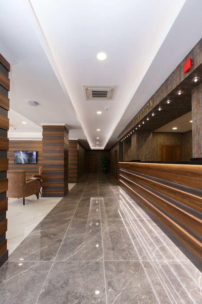 Grand Mela Hotel