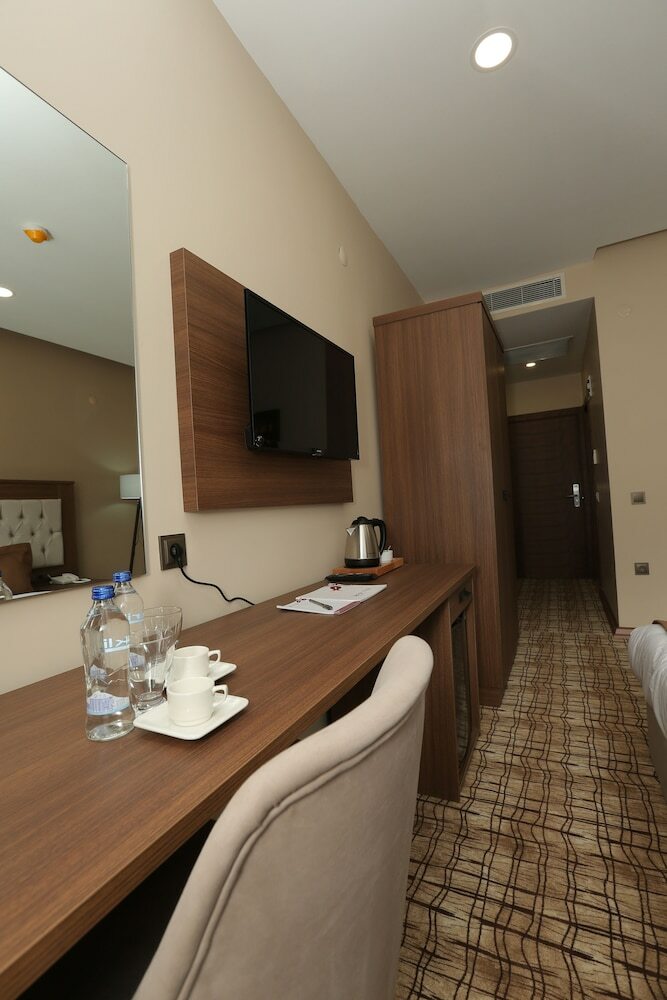Grand Mela Hotel