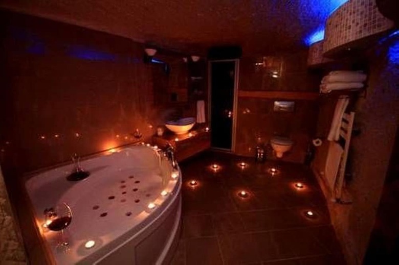 Hotel La Casa Cave