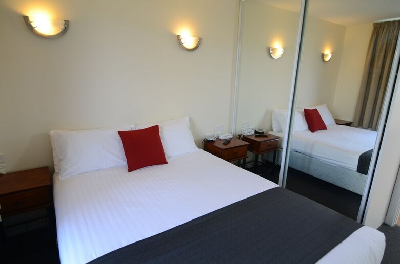 Comfort Hotel Olde Tudor