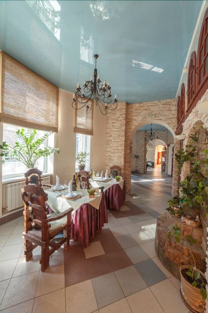 Family Hotel