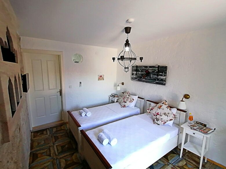 Alacat? Albatross Hotel