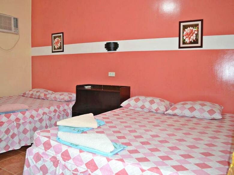 Hotel White Beach Lodge & Restaurant