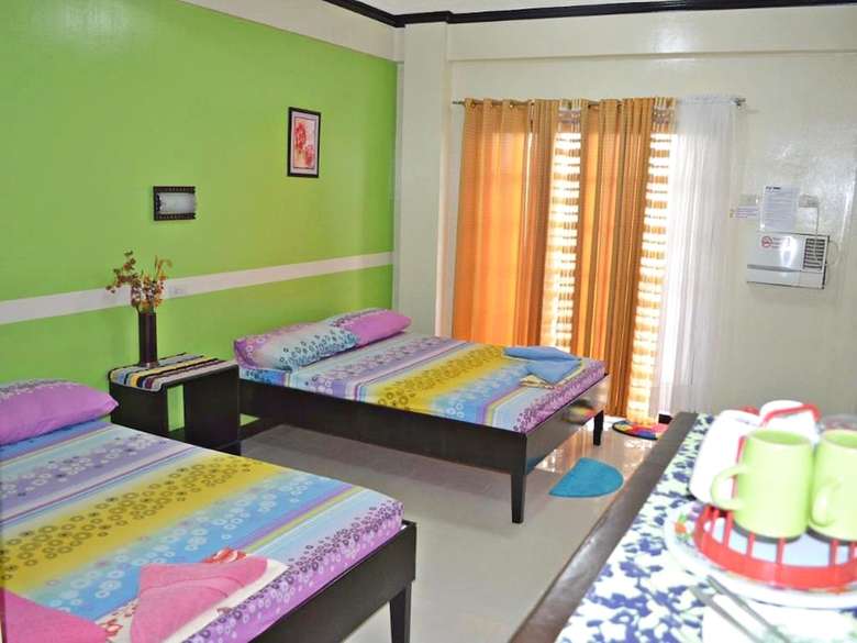 Hotel White Beach Lodge & Restaurant