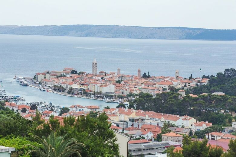 Apartments Lidija Palit