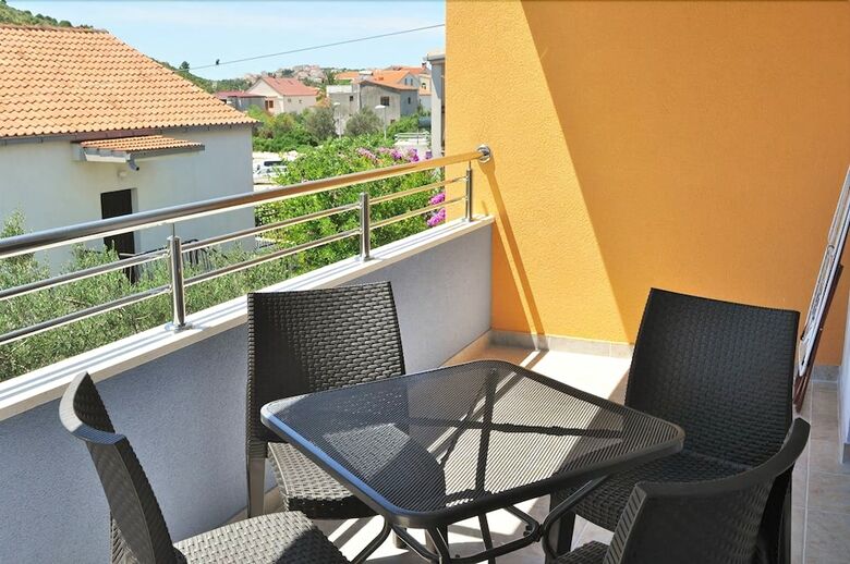 Apartments Zora 1629