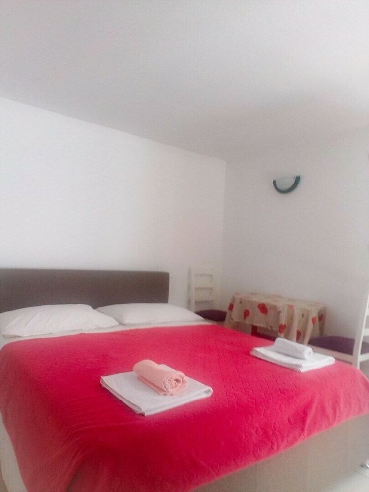 Apartments Cagalj