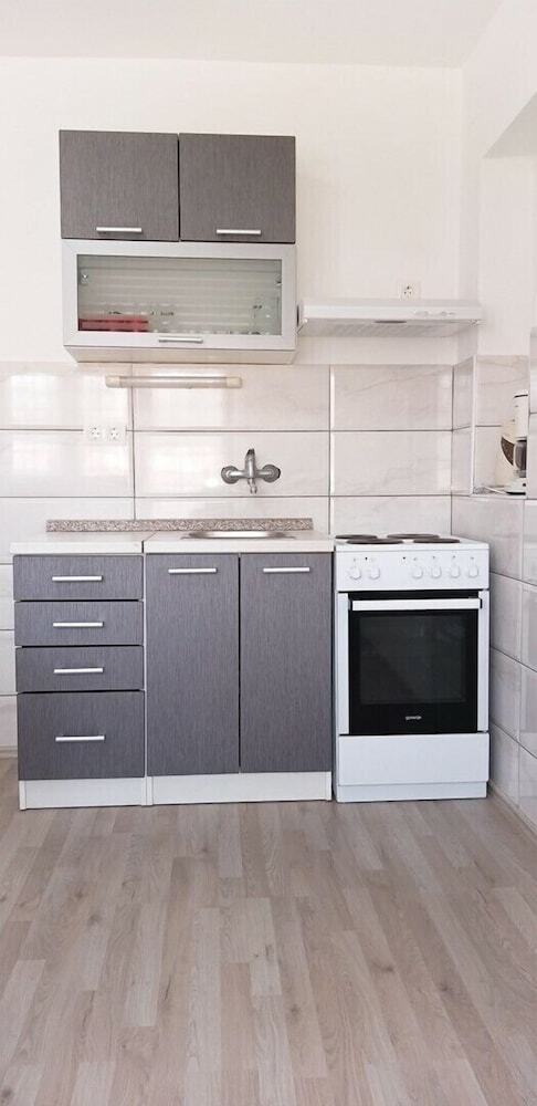Apartments Cagalj