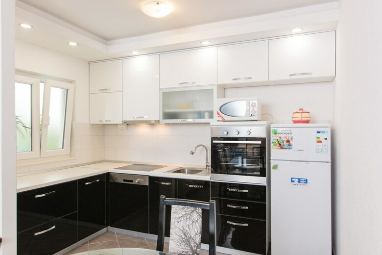 Apartments Antonia Podstrana
