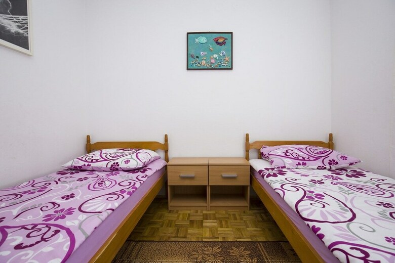 Apartment Laurus / Two Bedrooms A1