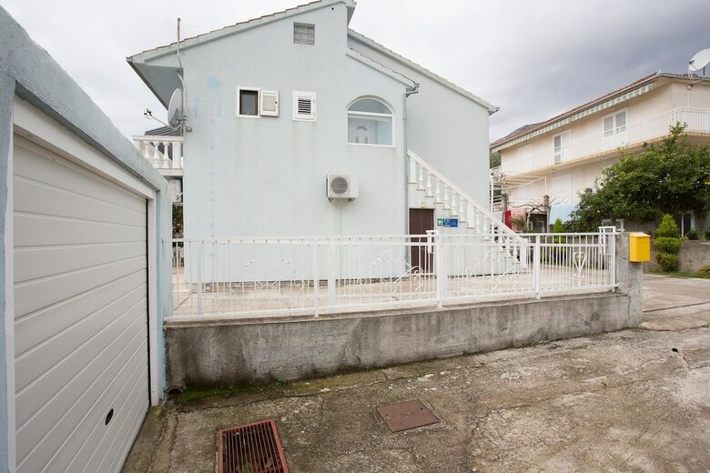 Apartments Ante Orebic