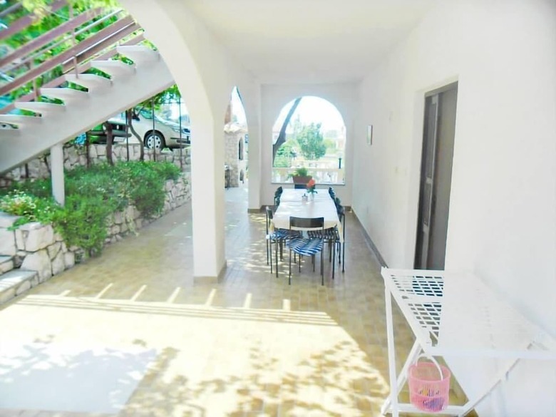 Apartments Josip / Three Bedrooms A1
