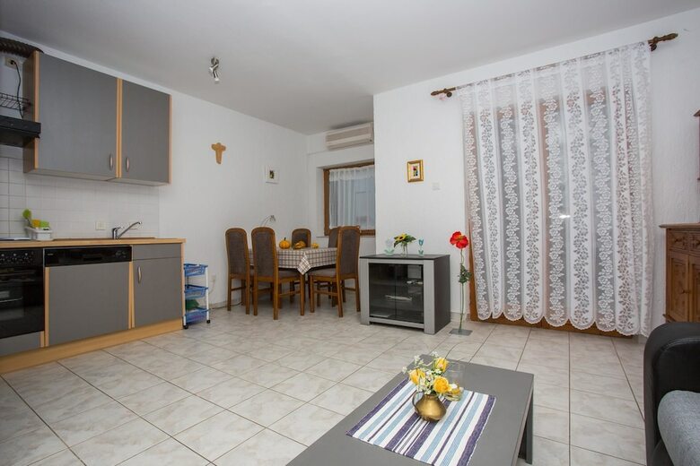 Apartments Sla?o / Two Bedrooms A1