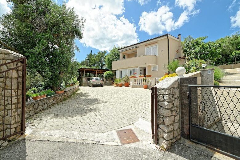 Apartments Vedrana