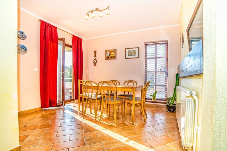 Apartment Belu?i? / Three Bedrooms A1
