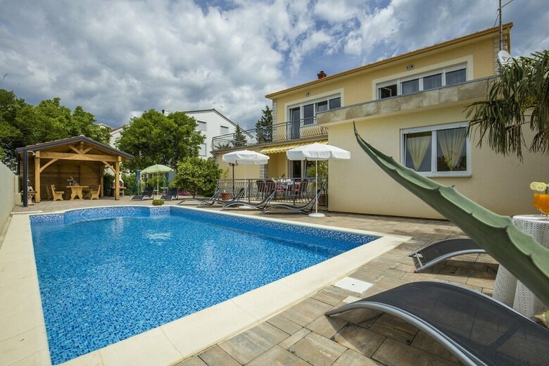Villa Mary