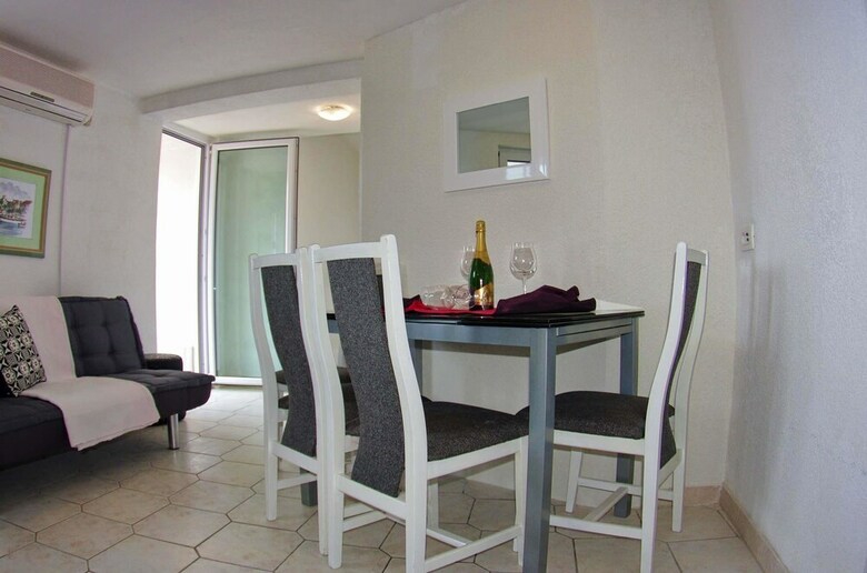 Apartments Alenka Makarska