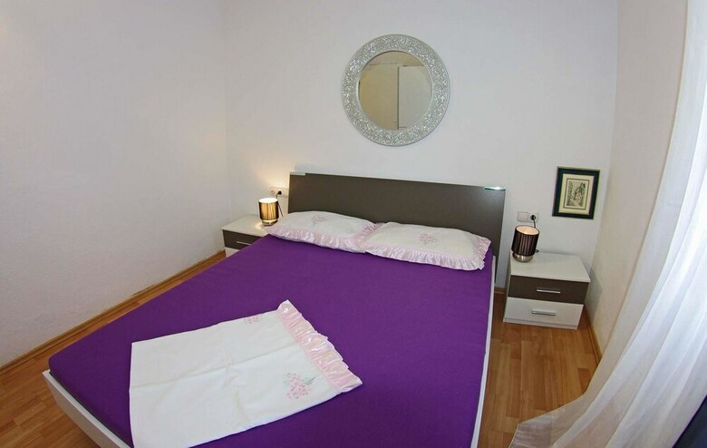 Apartments Alenka Makarska