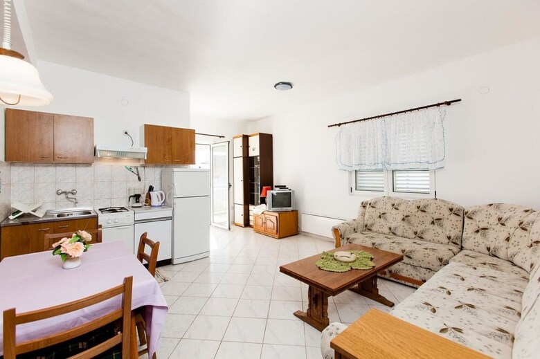 Apartments An?eli? Vinisce