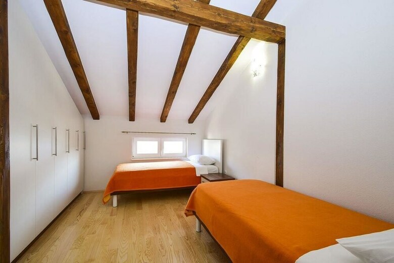 Villa Vesna / House Ukic