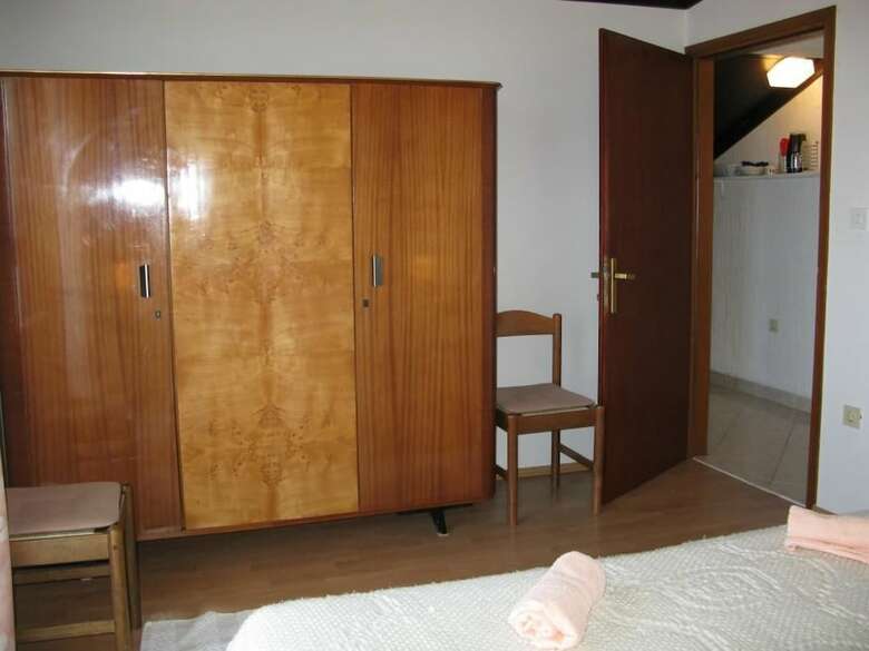 Apartments Mahi?