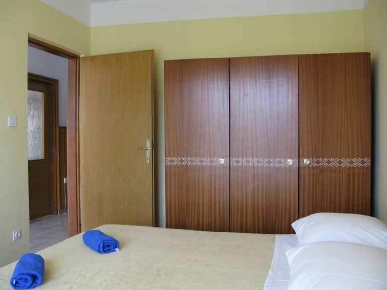 Apartments Mahi?