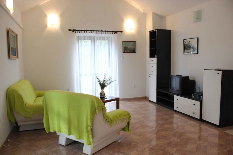Apartments Pezzi / Two Bedrooms A1 Gajo