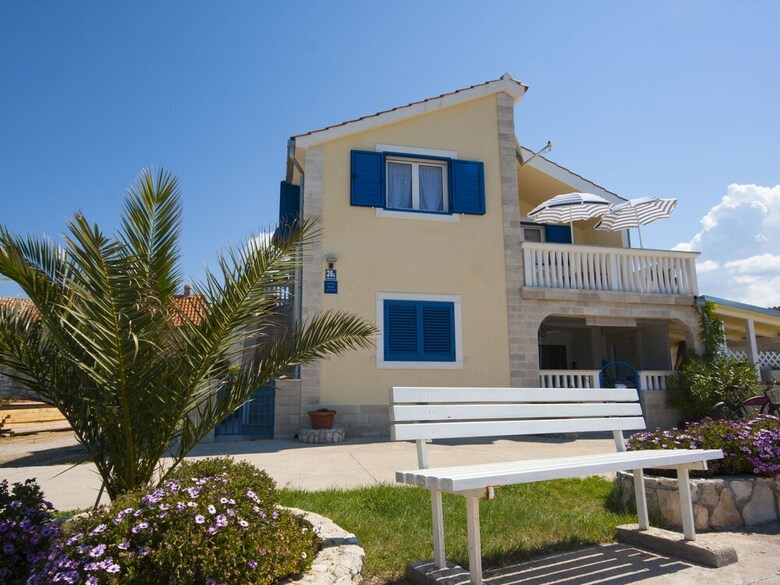 Apartments Grivi?i?