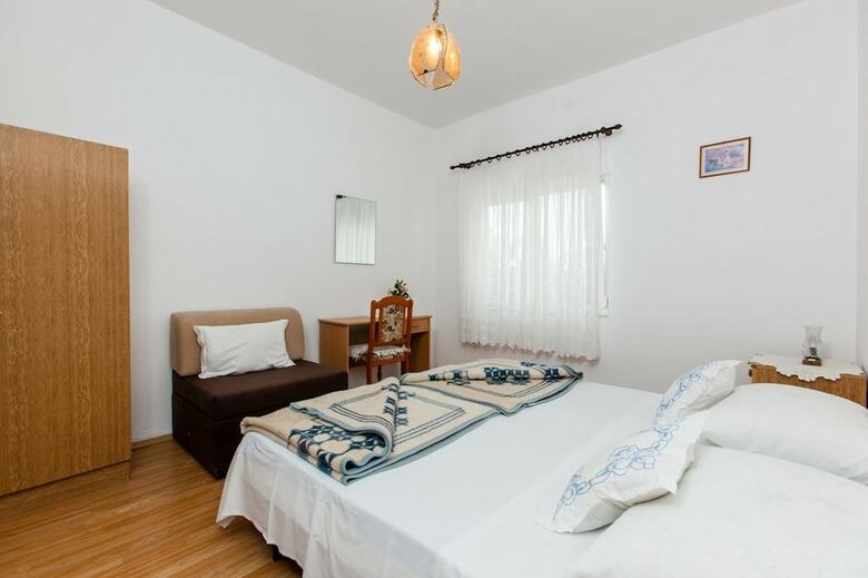 Apartments Ante Senka