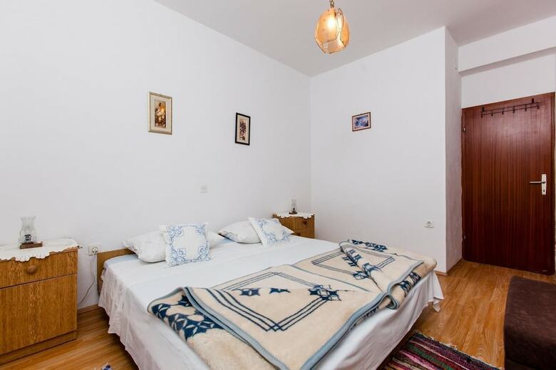 Apartments Ante Senka