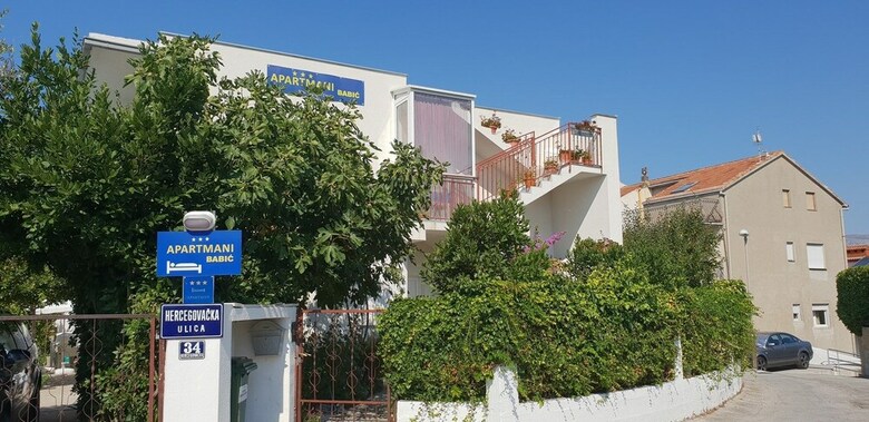 Apartments Ante Senka