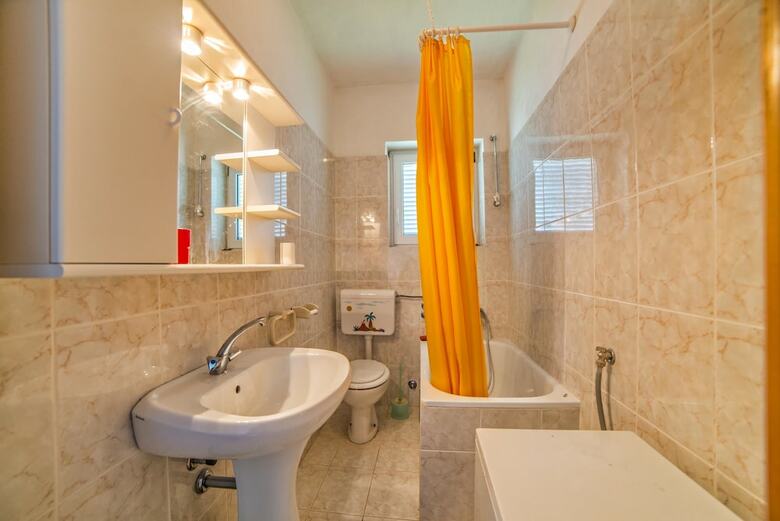 Apartment Lidija / Three Bedrooms A1