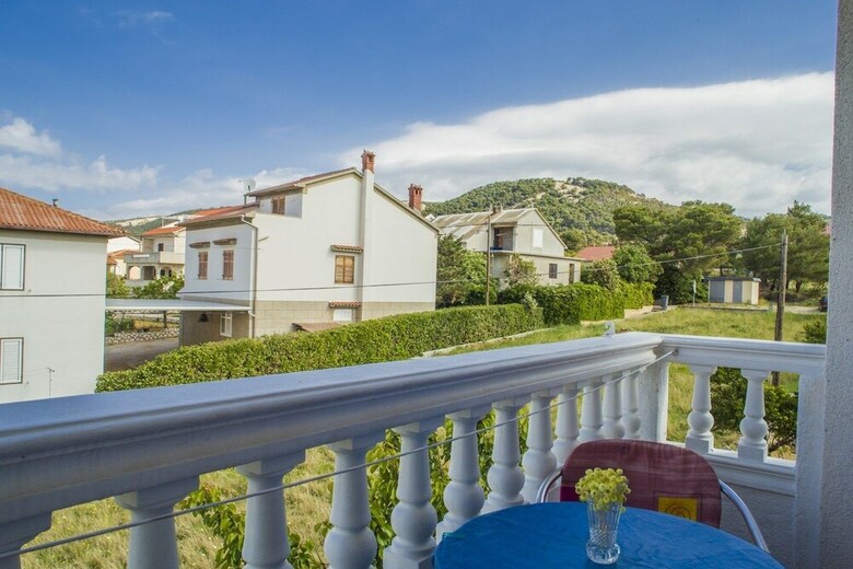 Apartments And Rooms Krstini?