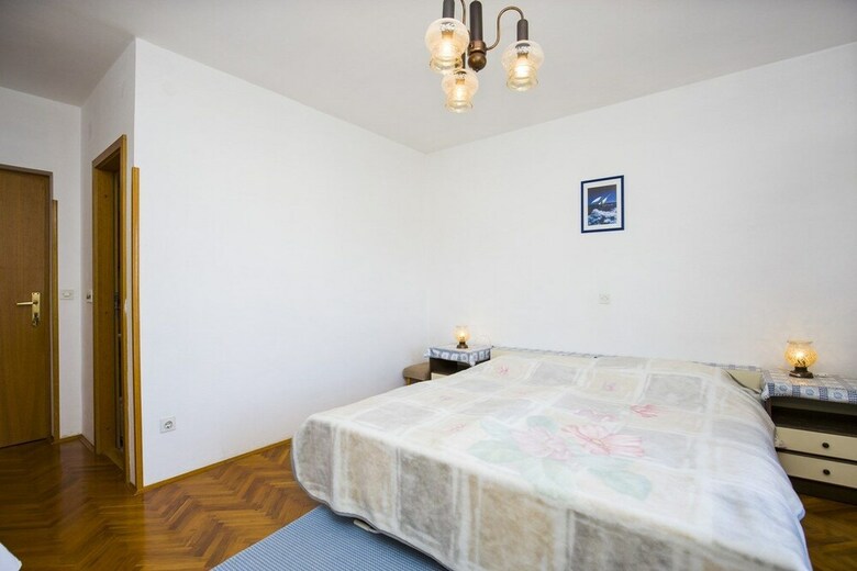 Apartments And Rooms Krstini?