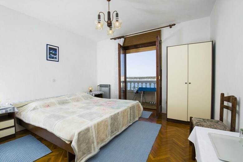 Apartments And Rooms Krstini?