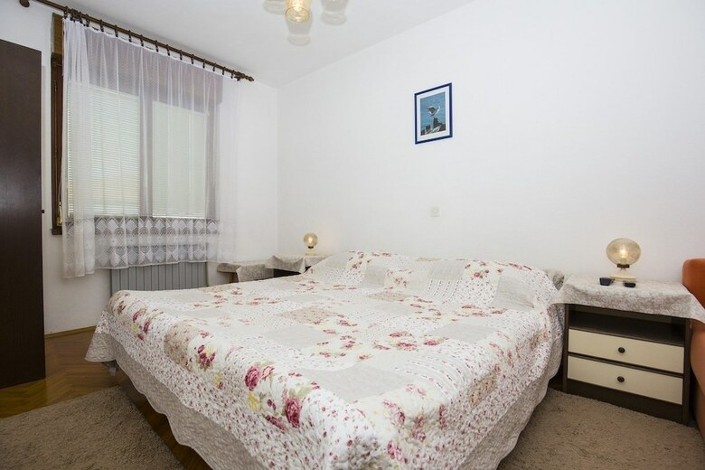Apartments And Rooms Krstini?