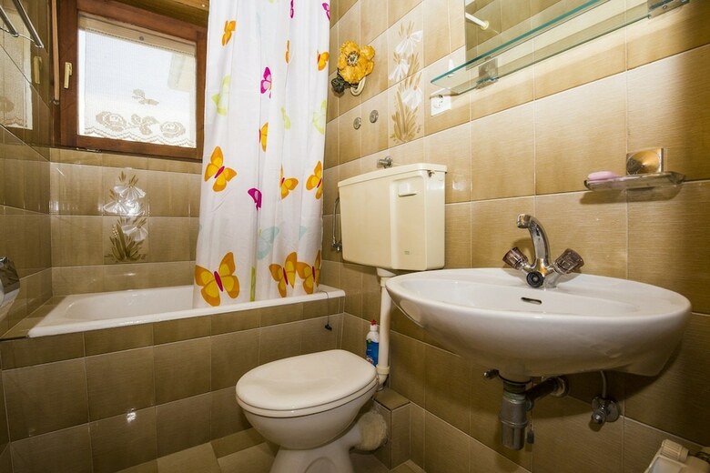 Apartments And Rooms Krstini?