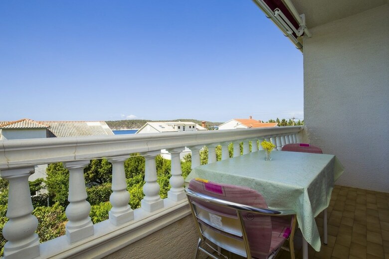 Apartments And Rooms Krstini?