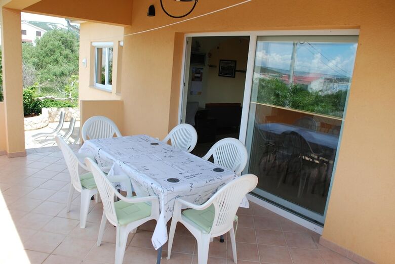 Villa Paula / Three Bedrooms H1