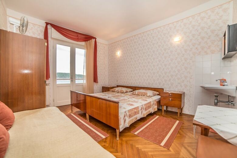 Rooms And Apartments Sabina