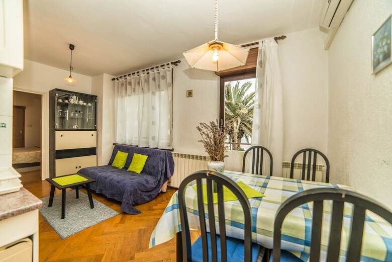 Rooms And Apartments Sabina
