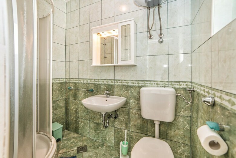 Apartments Davor / Four Bedroom Elena