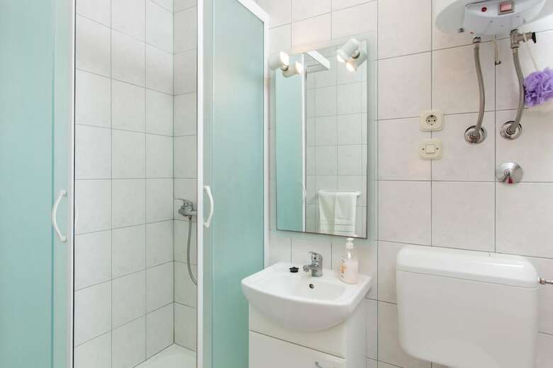 Apartments Marija Vinisce